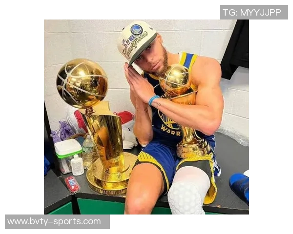 JR史密斯盛赞库里为历史最佳控卫退役后或成NBA前五球员