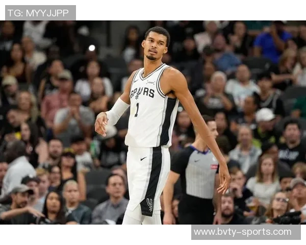 文班在圣诞大战中展现高僧形态285分钟狂砍282分三项命中率惊人