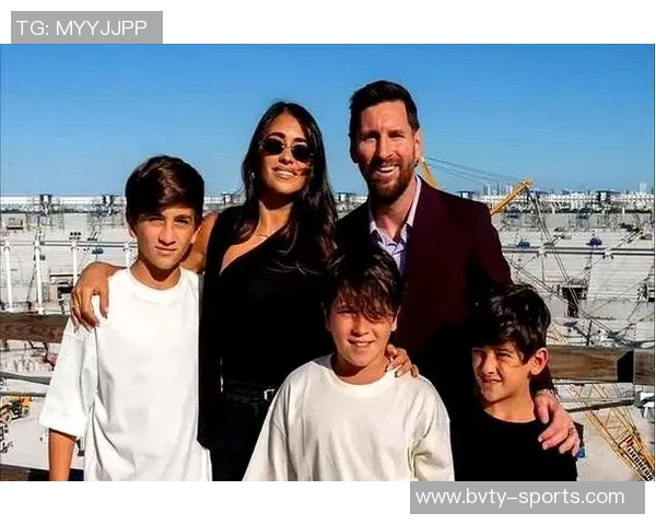 雷吉隆感慨与梅西共事的奇妙体验与队友热情欢迎超出预期