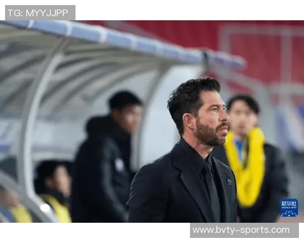 三镇新任主帅莫拉强调球员表现优劣不分年龄重视实力与潜力 三镇新任主帅莫拉强调球员表现优劣不分年龄重视实力与潜力